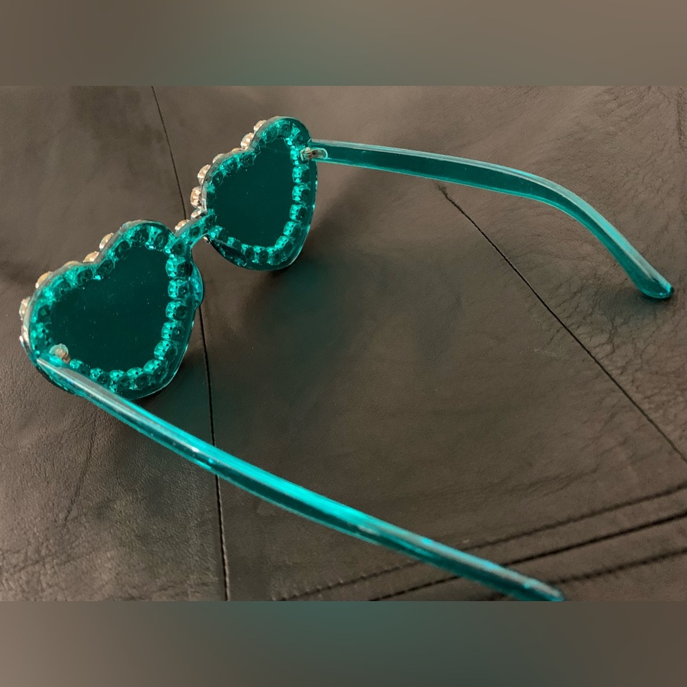 - Heart-Shaped Teal Sunglasses with Rhinestones - Picture 6 of 7
